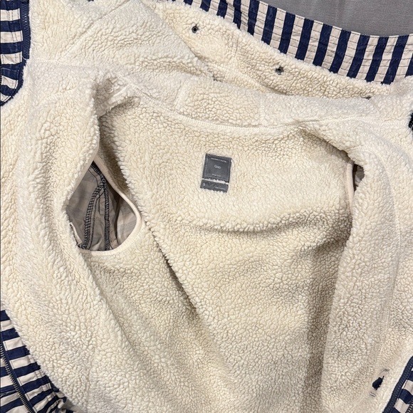 GAP Navy and Cream Striped Jacket size small women’s - Picture 8 of 11